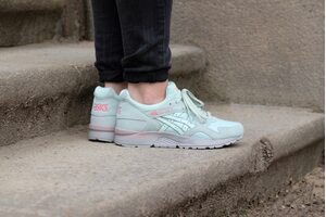 Кроссовки беговые Asics TIGER GEL-LYTE V H7F5L (8787)