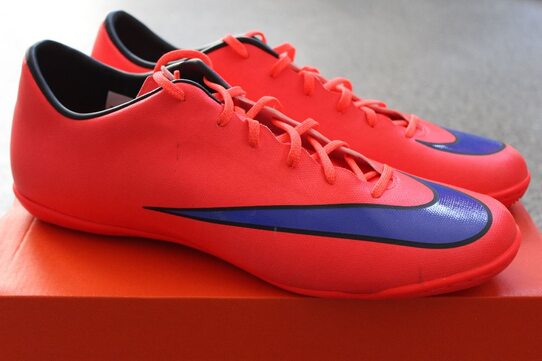 Купить Футзалки (бампы) Nike MERCURIAL VICTORY V IC 651635-650 - оригинал, гарантия