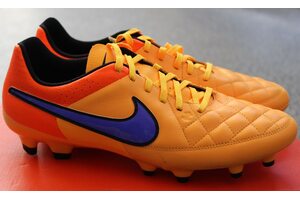 Футбольные бутсы Nike Tiempo Genio FG 631282-858