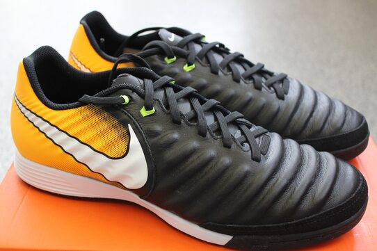 Купить Кожаные футзалки NIKE TIEMPOX LIGERA IV IC 897765-008 - оригинал, гарантия