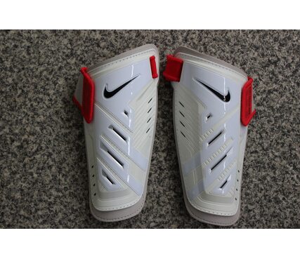 Футбольные щитки Nike Protegga Shield [без голеностопа] - SPO255162