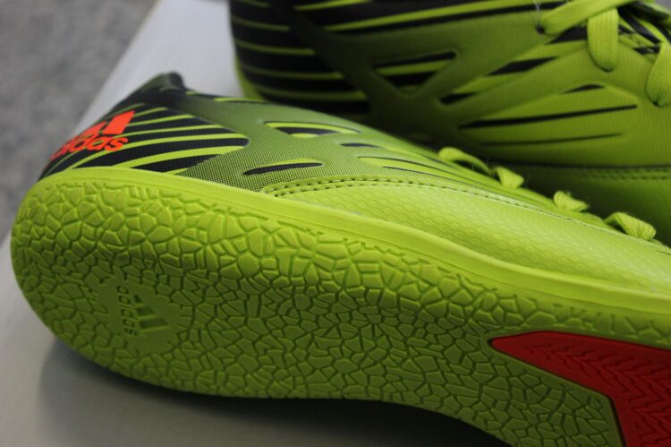 Футзалки Adidas Messi 15.3 S74691 - купить в интернет-магазине