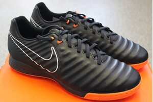 Кожаные сороконожки Nike LegendX 7 Academy IC AH7243-080