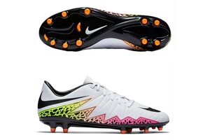 Футбольные бутсы Nike Hypervenom Phelon II FG 749896-108