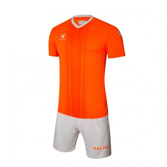 Купить Комплект футбольной формы Kelme BARCELONA - 3991536.9910 - оригинал, гарантия Купить Комплект футбольной формы Kelme BARCELONA - 3991536.9910 - оригинал, гарантия