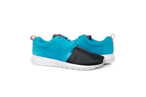 Кросівки ROSHERUN NM FB Nike 685196-400