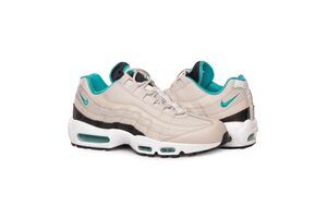 Кроссовки спортивные Nike AIR MAX 95 ESSENTIAL 749766-027