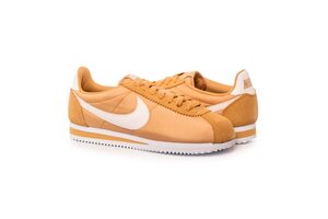 Кроссовки спортивные женские Nike WMNS CLASSIC CORTEZ NYLON 749864-701 Кроссовки спортивные женские Nike WMNS CLASSIC CORTEZ NYLON 749864-701
