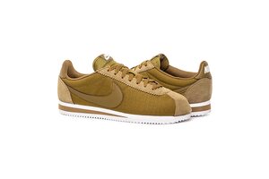 Кроссовки спортивные Nike CLASSIC CORTEZ 807472-303 Кроссовки спортивные Nike CLASSIC CORTEZ 807472-303