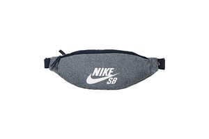 Сумка на пояс  NK SB HERITAGE HIP PACK - AOP Nike BA6381-451