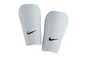 Щитки футбольные Nike NK J GUARD-CE SP2162-100