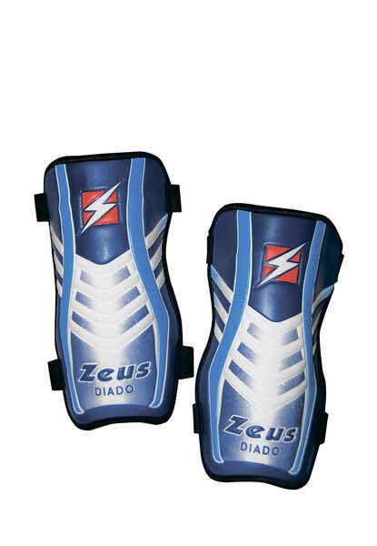 Купить Щитки футбольные Zeus PARASTINCO DIADO - оригинал, гарантия